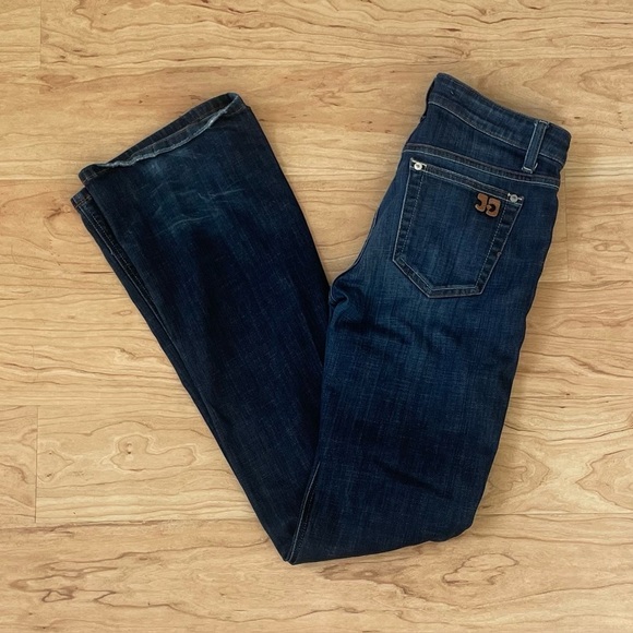 Joe’s Iconic Low Rise Muse Cut Jeans in Wash Ryder    Size 26 - Picture 2 of 9